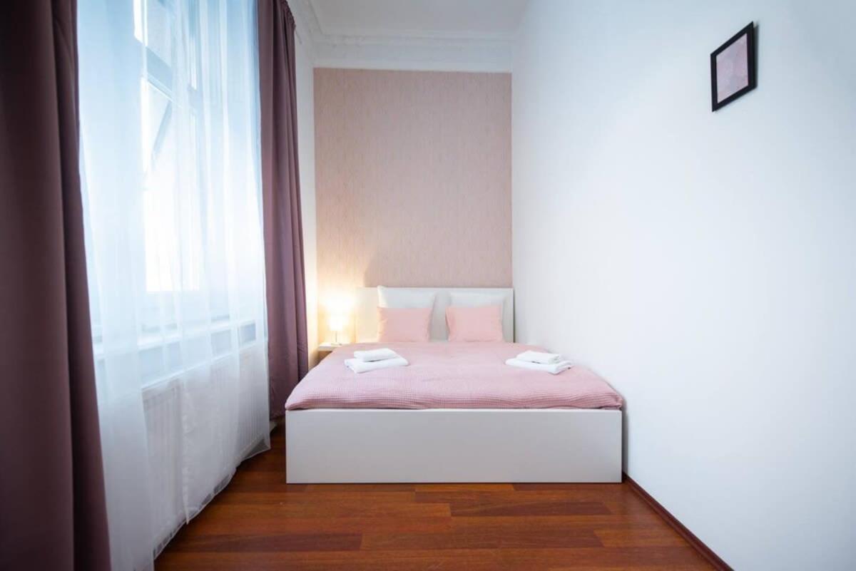 Very Central Convenient Large Ac Place Budapesta Exterior foto